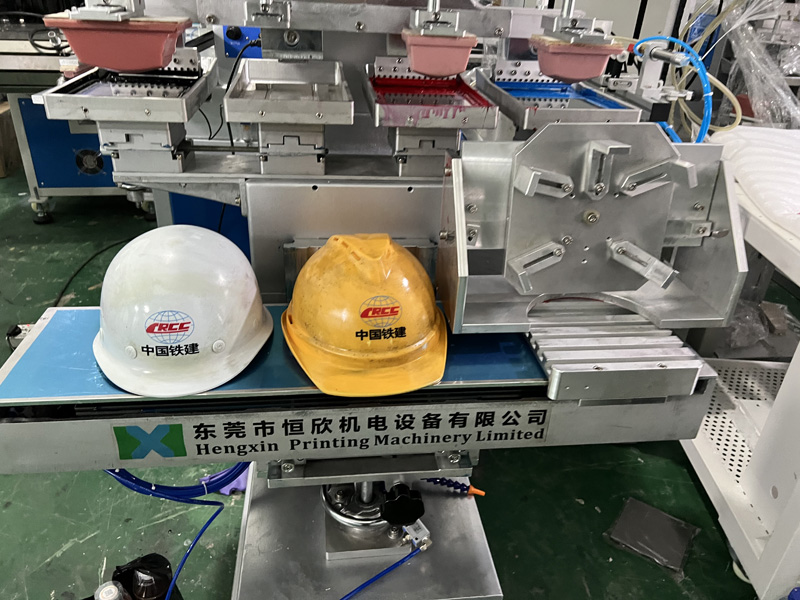 كيفية طباعة الشعار على خوذة الأمان