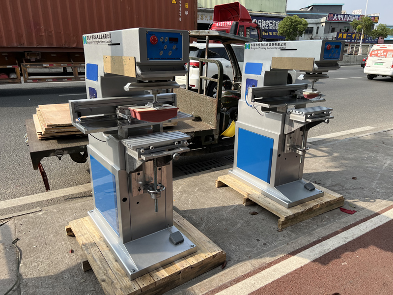 تباع طابعة الوسادة المصنوعة من الزجاجات البلاستيكية إلى تايلاند