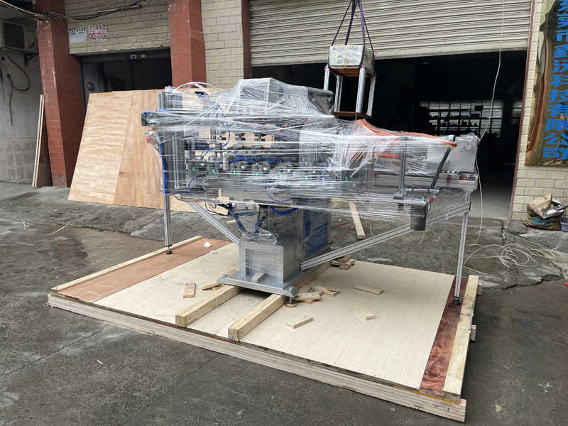 بيعت طابعة الوسادة الكروية بستة ألوان إلى أوكرانيا