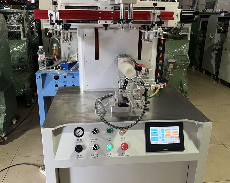 طابعة الشاشة الحريرية كوب PET تشحن إلى المملكة العربية السعودية