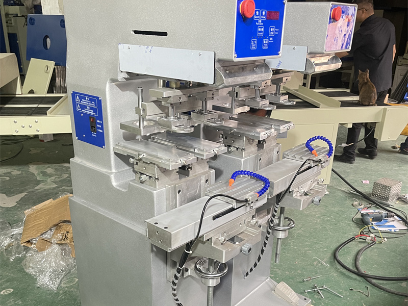 تم بيع طابعة تامبو ذات لونين وأكواب حبر ملونة إلى الفلبين